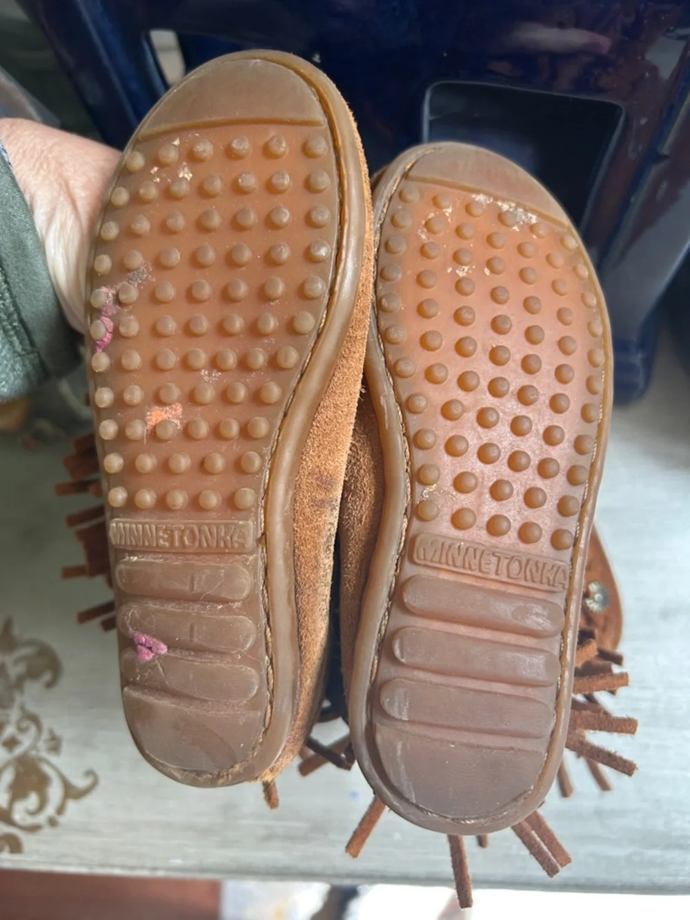 Minnetonka Suede Fringe Loafer in Chestnut Brown